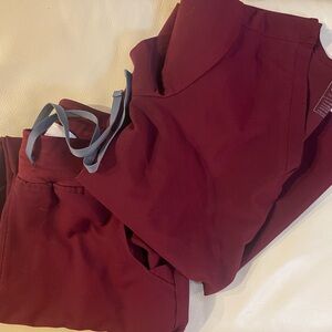 Figs Burgundy Scrub Set